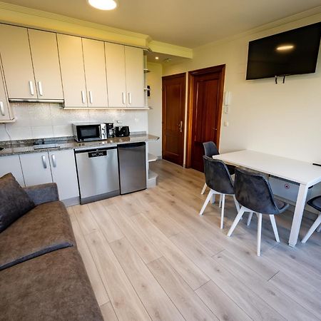 טינאו Apartamentos Turisticos Palacio De Meras מראה חיצוני תמונה