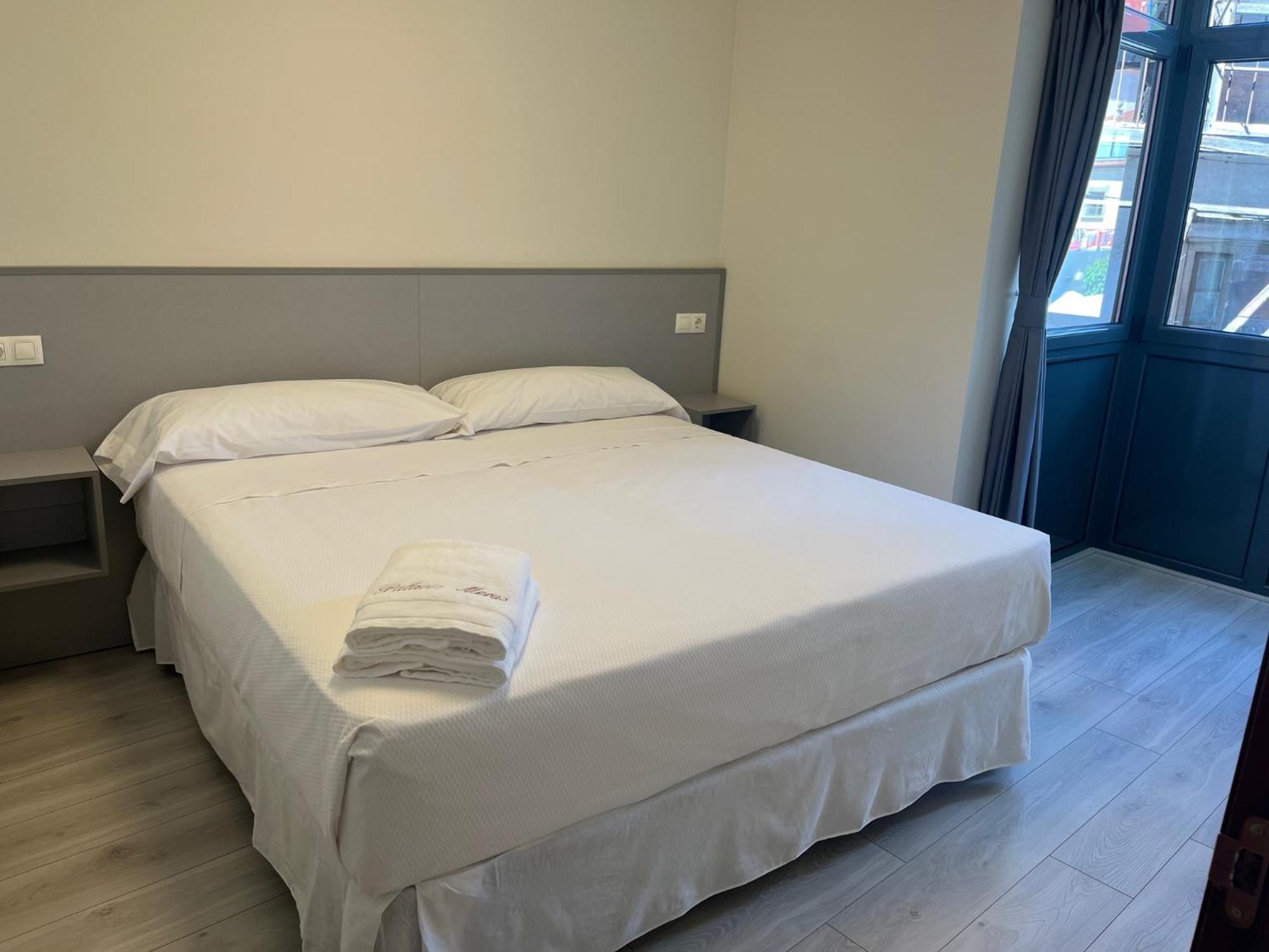 טינאו Apartamentos Turisticos Palacio De Meras מראה חיצוני תמונה